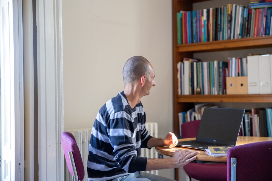 Man using a computer